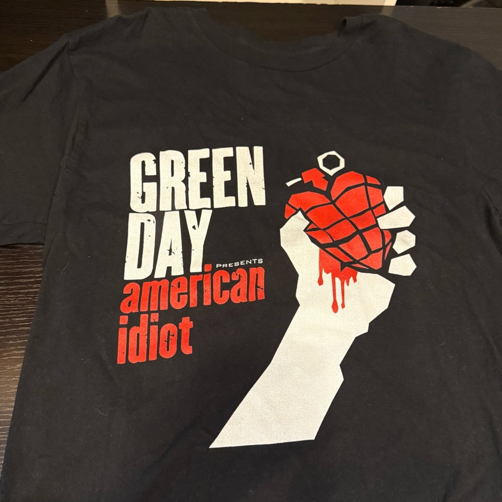 GreenDay rock band short sleeve tee. Size adult S